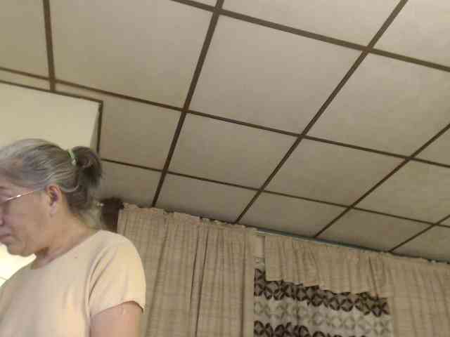 FIXMYASSTOO webcam
