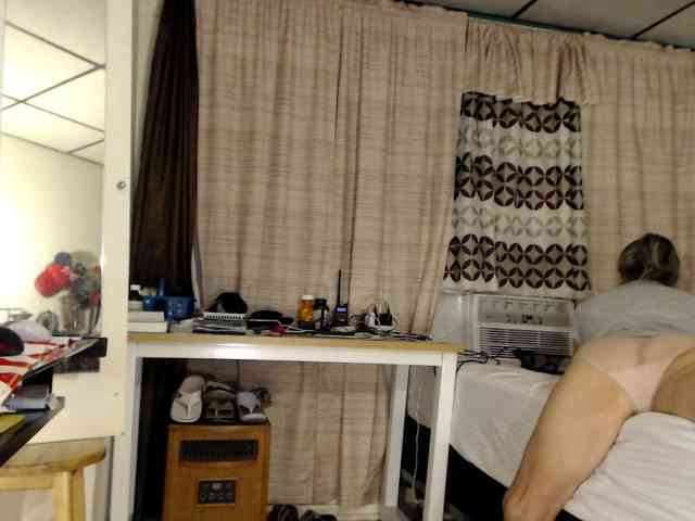 FIXMYASSTOO webcam