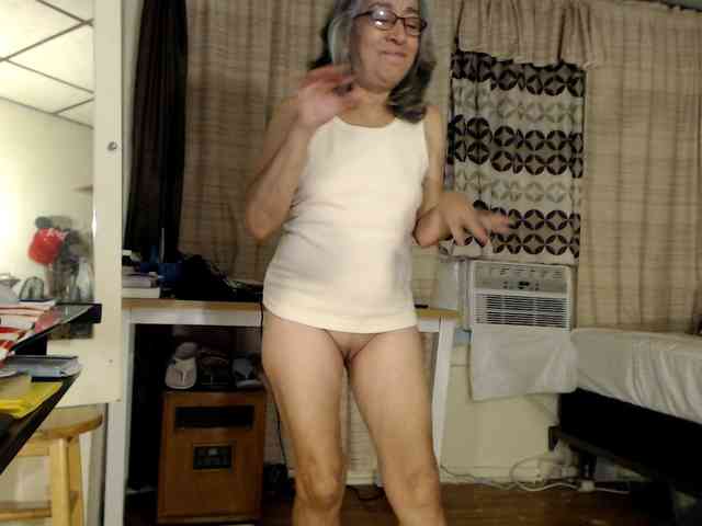 FIXMYASSTOO webcam