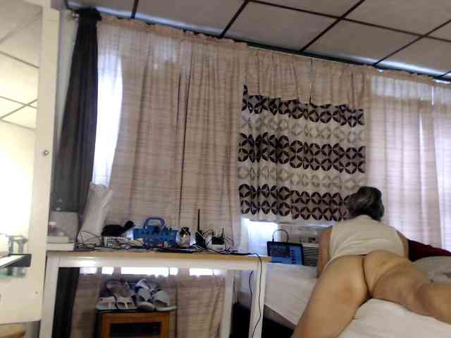 FIXMYASSTOO webcam