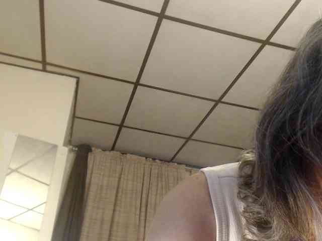 FIXMYASSTOO webcam
