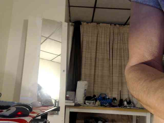FIXMYASSTOO webcam