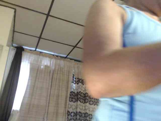 FIXMYASSTOO webcam