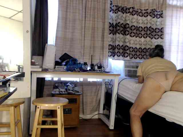 FIXMYASSTOO webcam