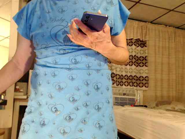 FIXMYASSTOO webcam