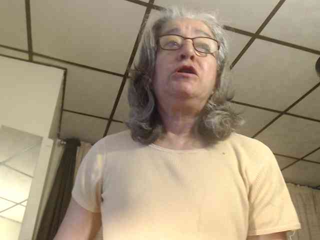 FIXMYASSTOO webcam