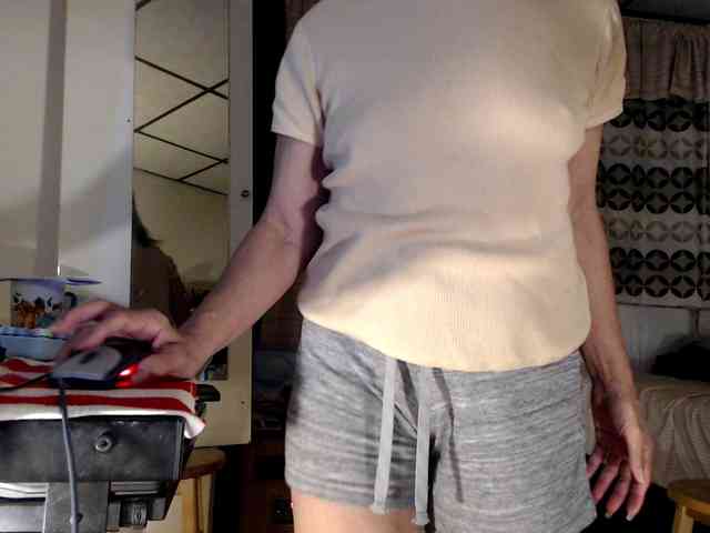 FIXMYASSTOO webcam
