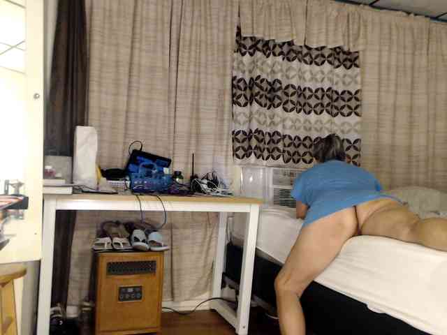 FIXMYASSTOO webcam