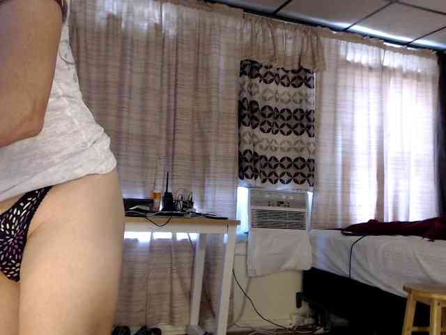 FIXMYASSTOO webcam