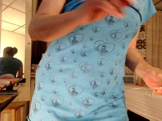 FIXMYASSTOO webcam