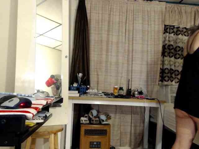 FIXMYASSTOO webcam
