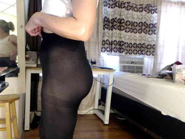 FIXMYASSTOO webcam