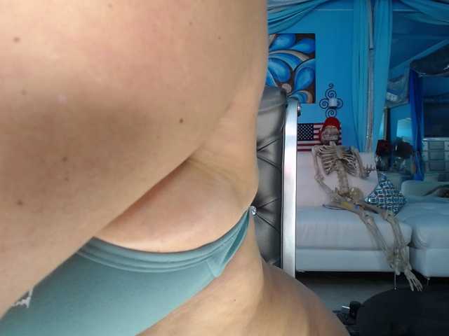 Preview of adrianna_fox