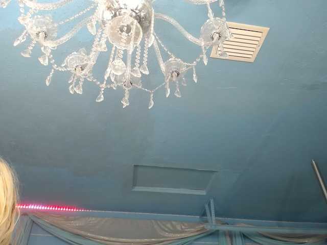 adrianna_fox's BongaCams show and profile