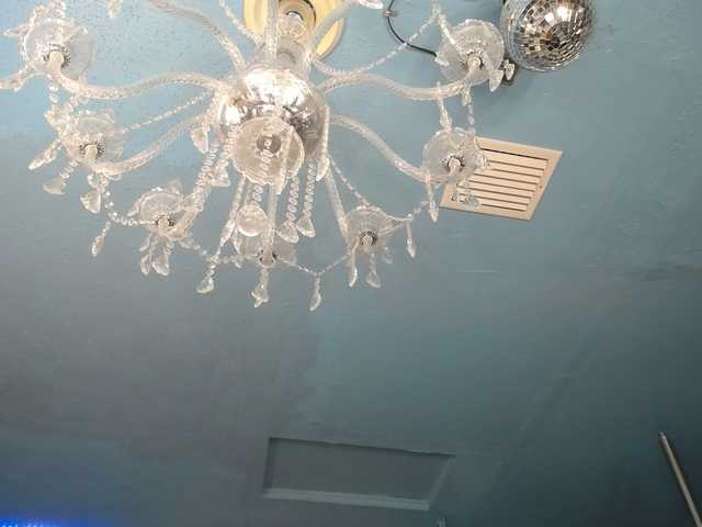 adrianna_fox's BongaCams show and profile