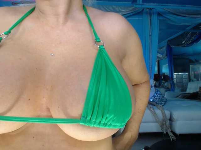 Preview of adrianna_fox