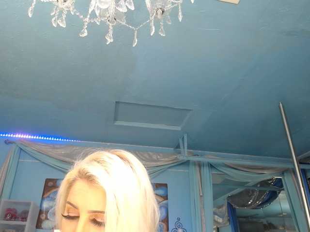 Preview of adrianna_fox