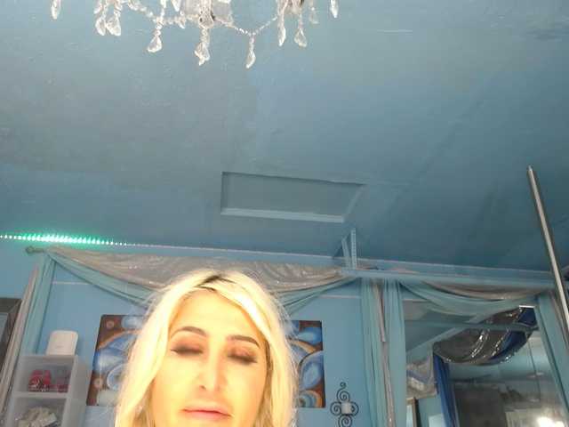 adrianna_fox live sex show