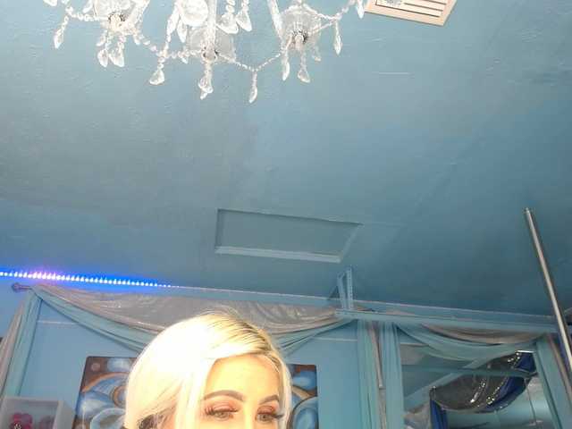 Preview of adrianna_fox