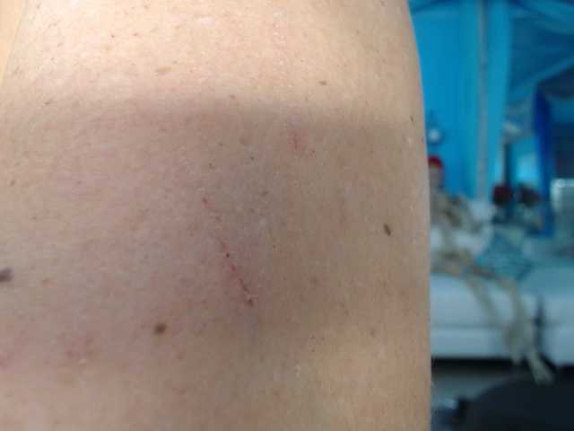 adrianna_fox cam belle