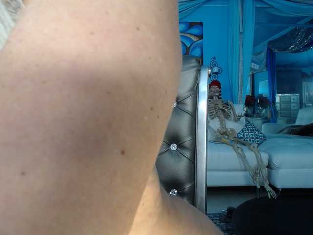 Preview of adrianna_fox