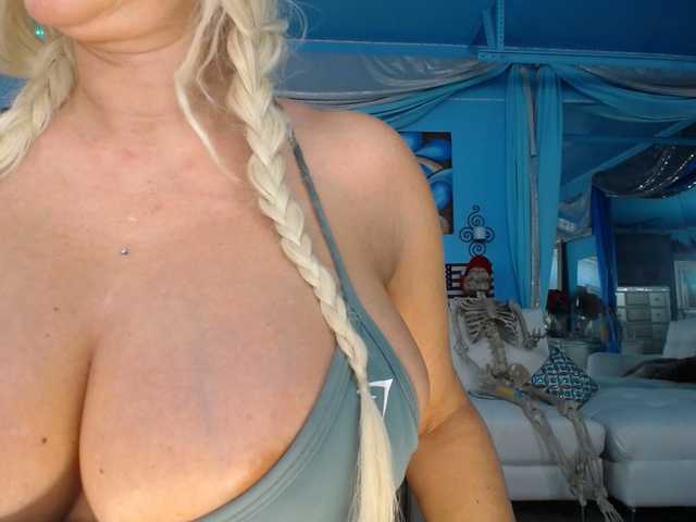 Preview of adrianna_fox