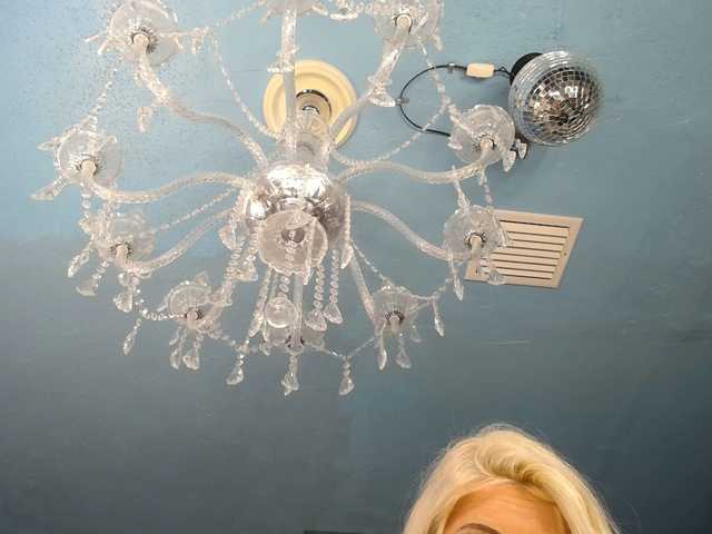 adrianna_fox's BongaCams show and profile