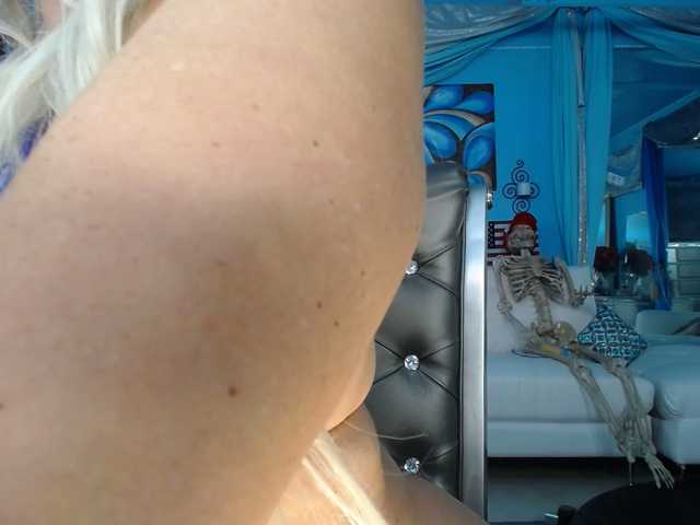 adrianna_fox online