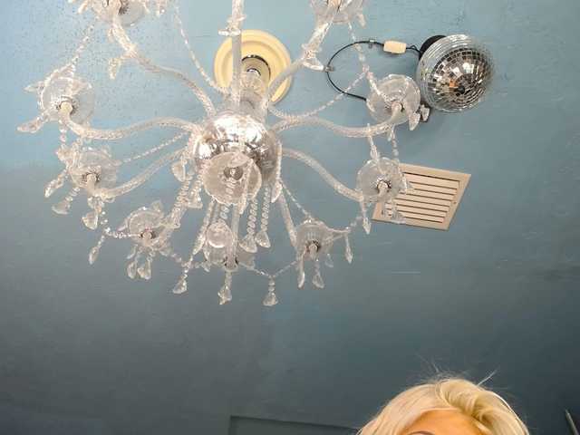 adrianna_fox's BongaCams show and profile