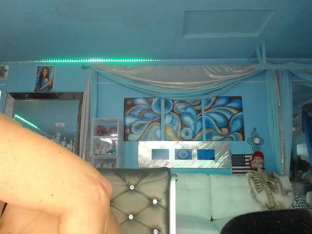  adrianna_fox chat room