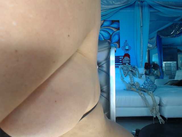 Preview of adrianna_fox