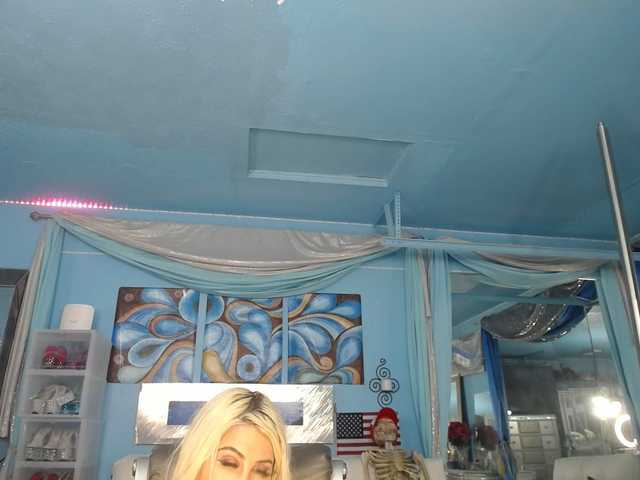 adrianna_fox live sex show