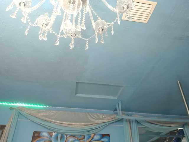 adrianna_fox's BongaCams show and profile