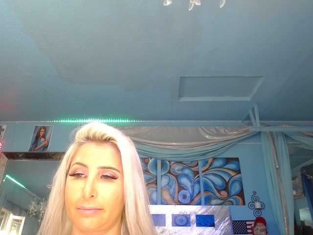 adrianna_fox