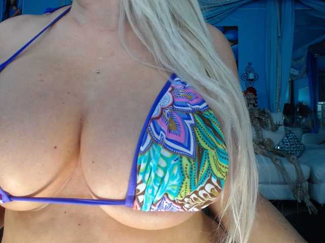 adrianna_fox live sex show