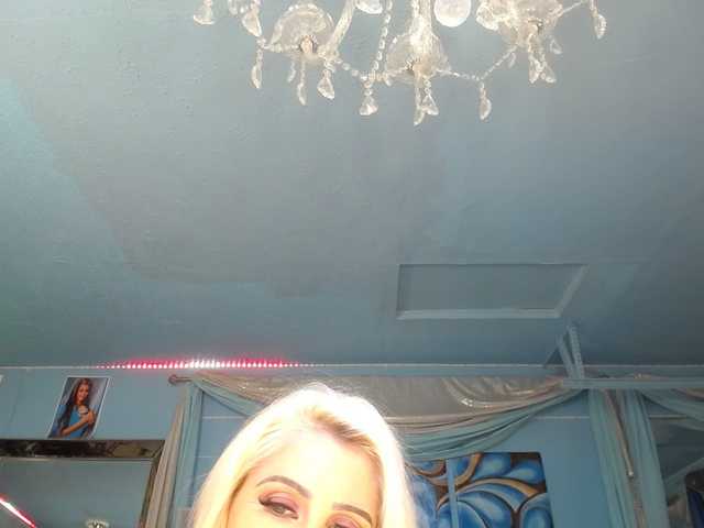 adrianna_fox webcam