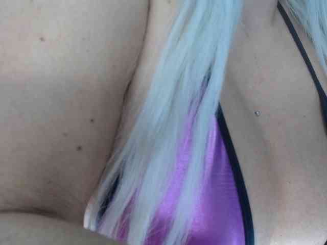 adrianna_fox webcam