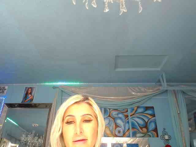 adrianna_fox webcam