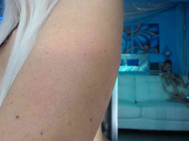 adrianna_fox webcam