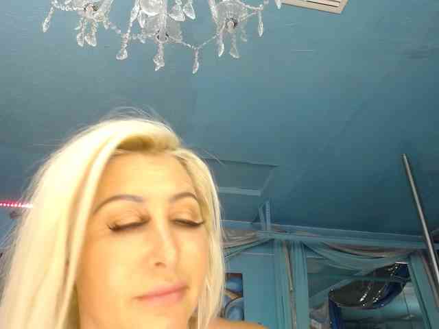 adrianna_fox webcam