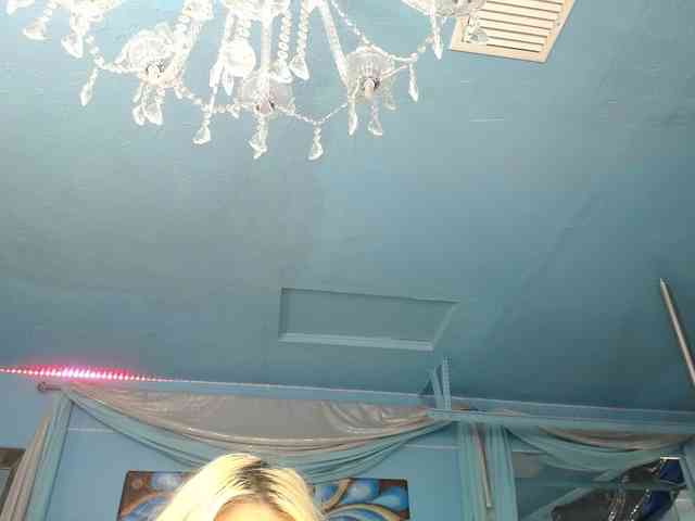 adrianna_fox adrianna_fox