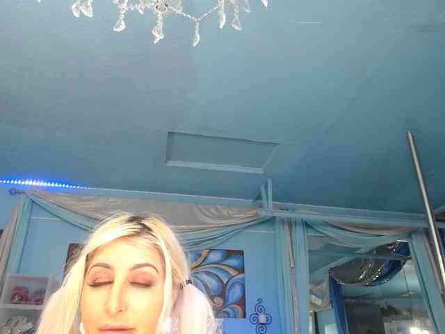 adrianna_fox adrianna_fox