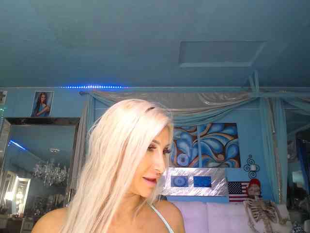 adrianna_fox webcam