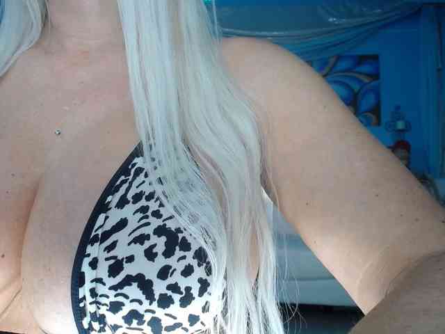 adrianna_fox webcam