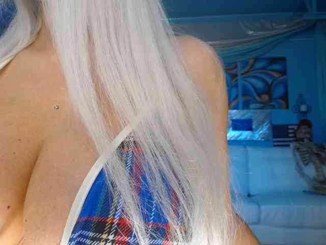adrianna_fox webcam