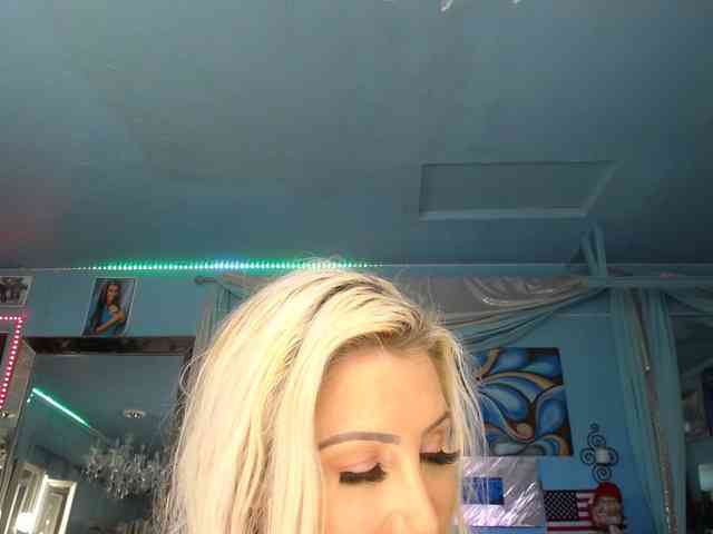 adrianna_fox webcam
