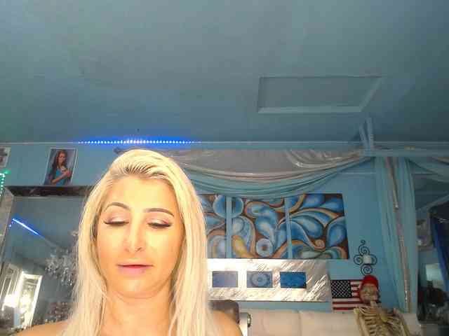 adrianna_fox webcam
