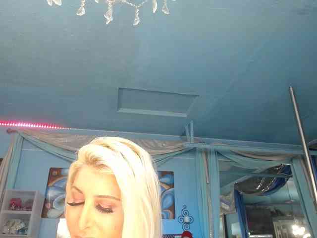 adrianna_fox