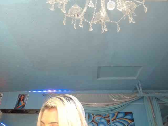 adrianna_fox webcam