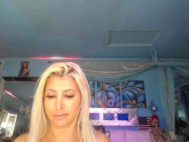 adrianna_fox webcam